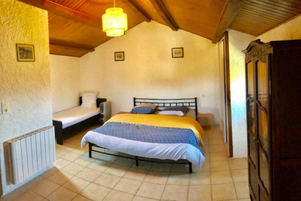 Gîte du Mas Saint-Privat-de-Champclos Extérieur photo